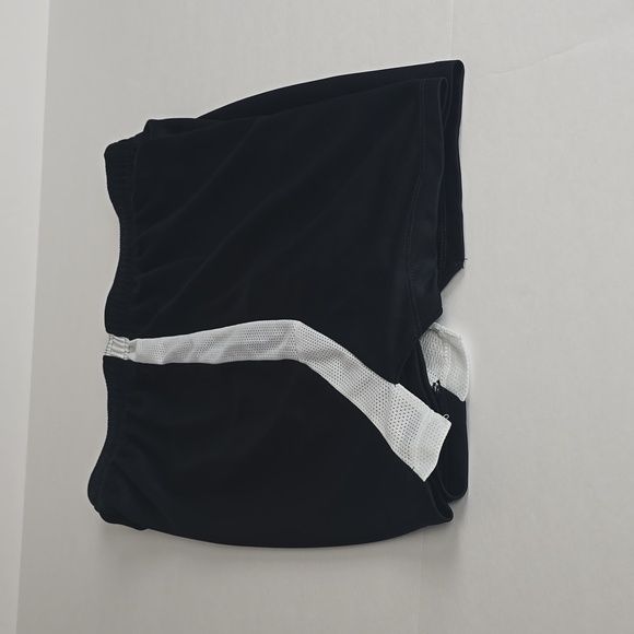 Youth Nike Shorts - Picture 5 of 6